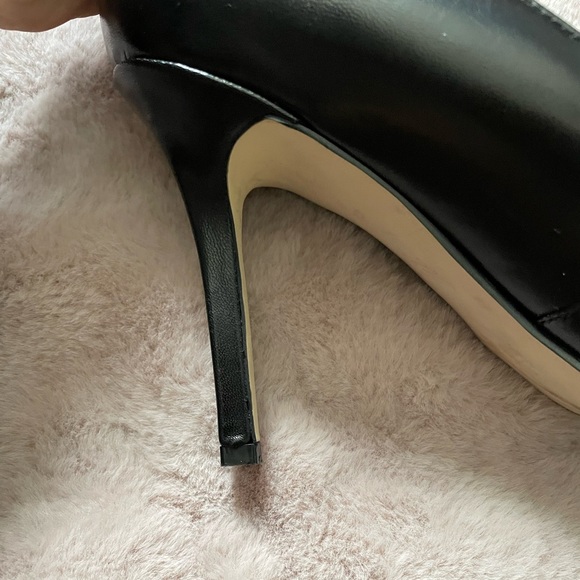 Black Marc Fisher heels - Picture 6 of 8